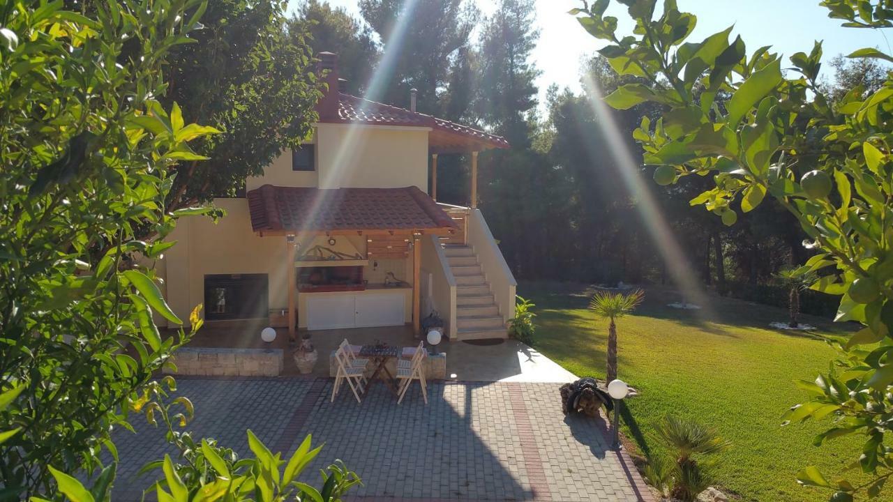 Villa Chris Посиди Екстериор снимка